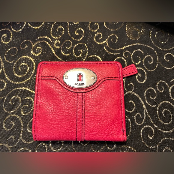 Fossil Hot Pink Leather Wallet - Picture 1 of 4